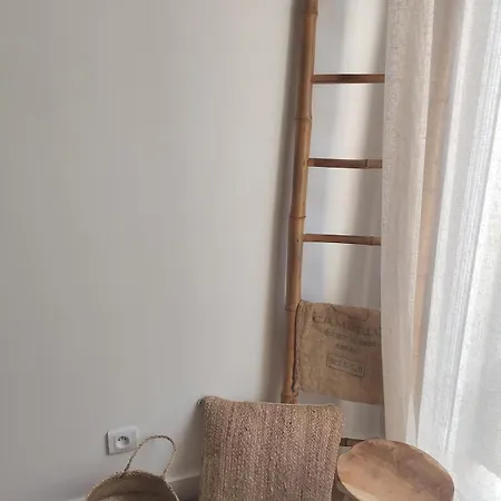 65m2 Proche Centre Ville, Parking Apartment *